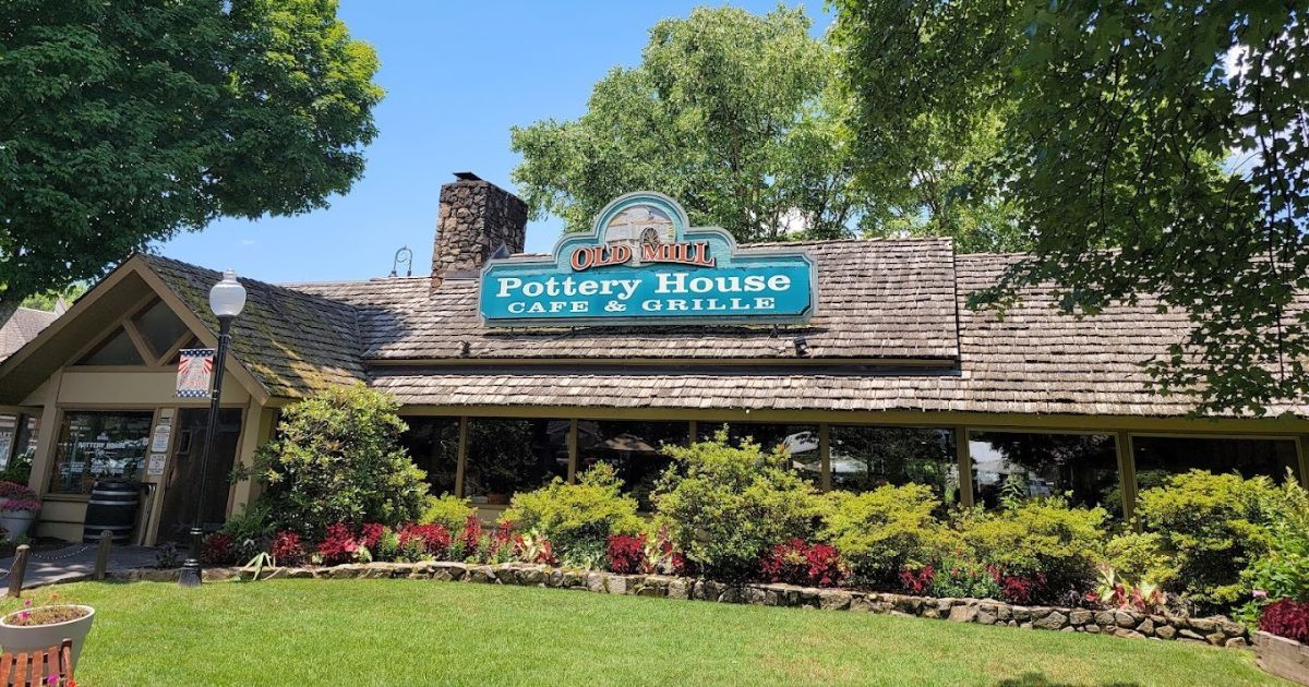 Celebrate Easter in Pigeon Forge with a Delicious Brunch Celebrate Easter in Pigeon Forge with a Delicious Brunch