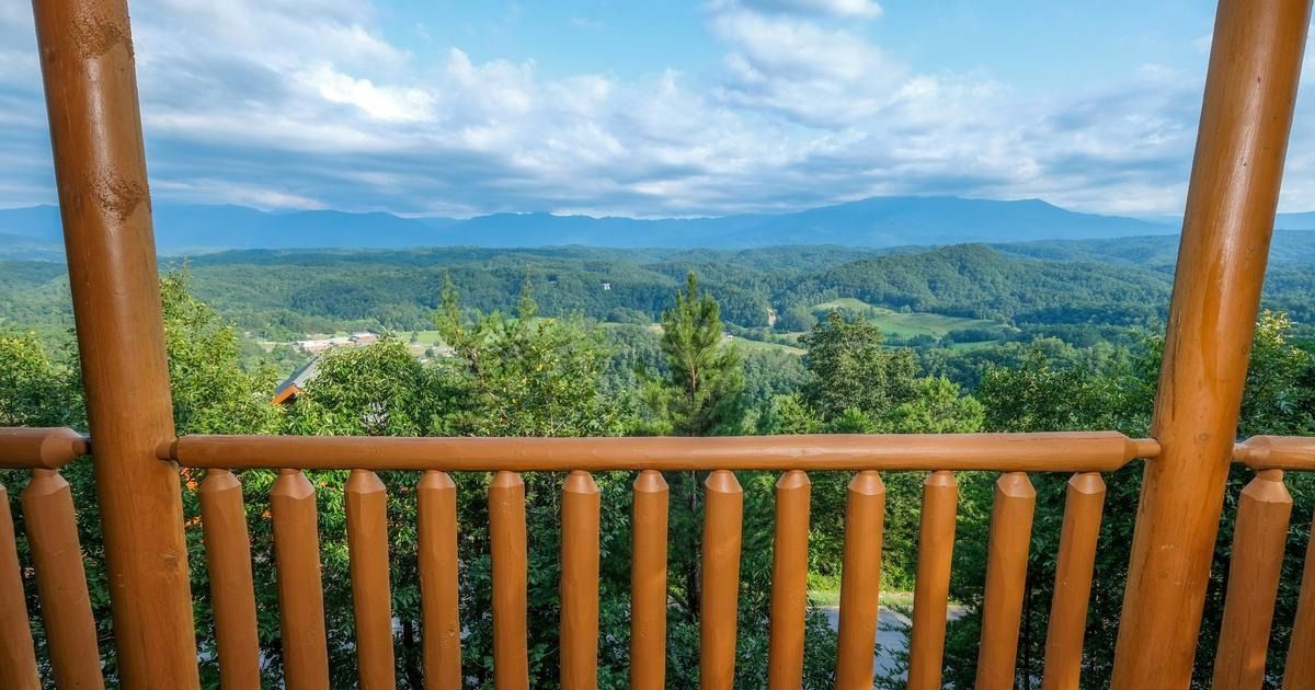 5 Reasons to Stay in Our Gatlinburg Cabins with Gorgeous Mountain Views