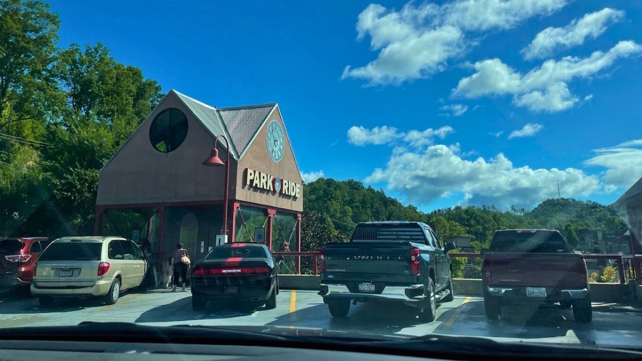 7 Essential Tips for Finding Free Parking in Gatlinburg 7 Essential Tips for Finding Free Parking in Gatlinburg