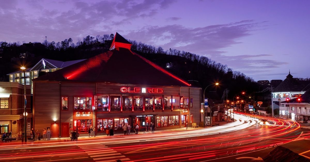 8 Popular Restaurants in Gatlinburg Open Late 8 Popular Restaurants in Gatlinburg Open Late