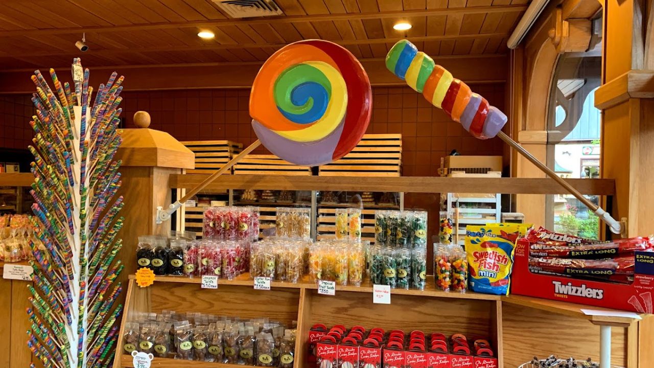 Sampling Gatlinburg's Candy Shops Sampling Gatlinburg's Candy Shops