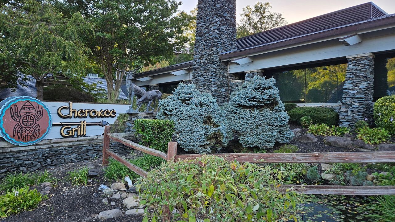 4 Best Gatlinburg Steakhouses for an Unforgettable Anniversary Dinner 4 Best Gatlinburg Steakhouses for an Unforgettable Anniversary Dinner