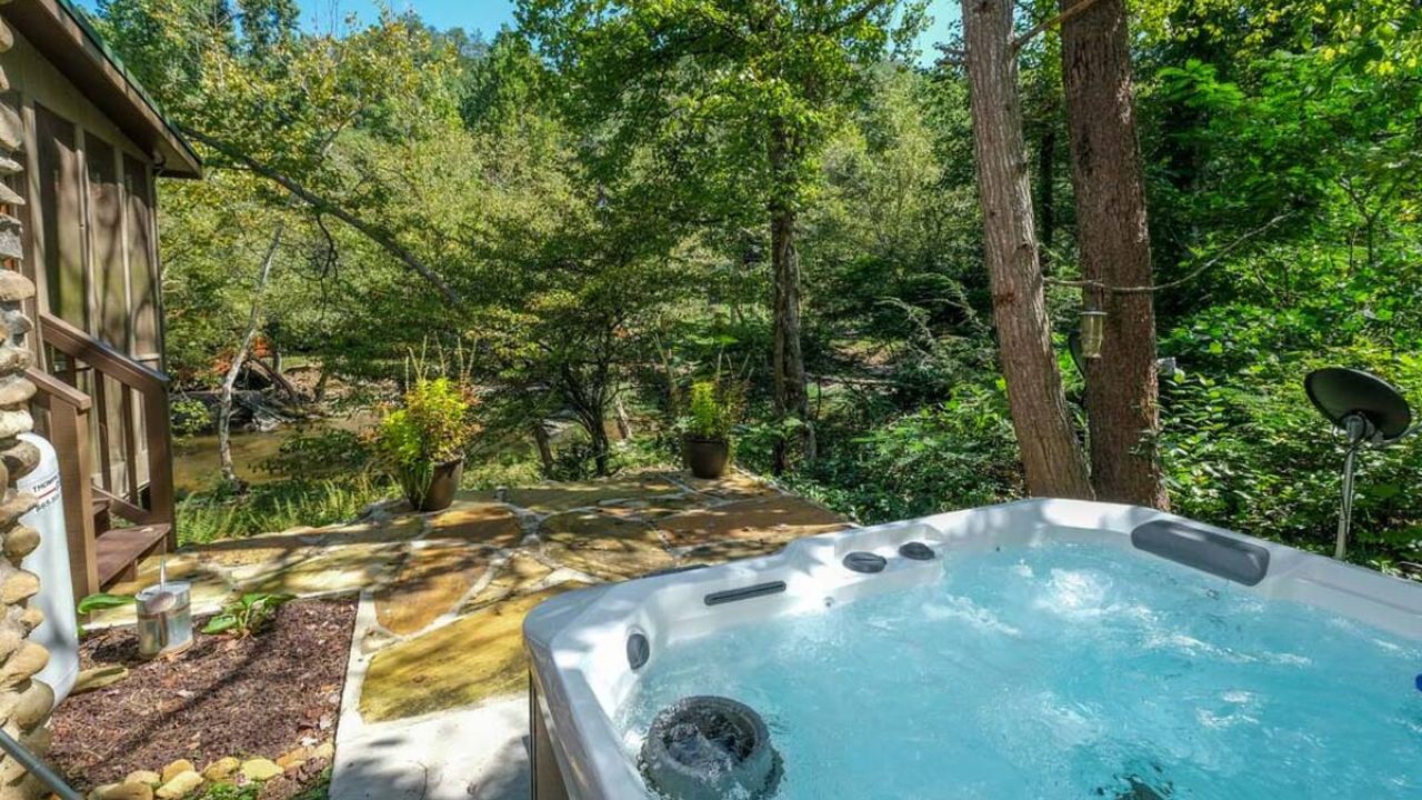 Romantic 1 Bedroom Gatlinburg Cabins with Hot Tubs Romantic 1 Bedroom Gatlinburg Cabins with Hot Tubs