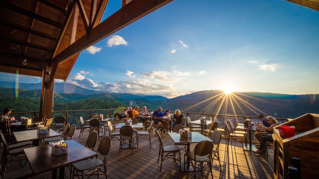 Top 6 Gatlinburg Restaurants with the Best Views Top 6 Gatlinburg Restaurants with the Best Views