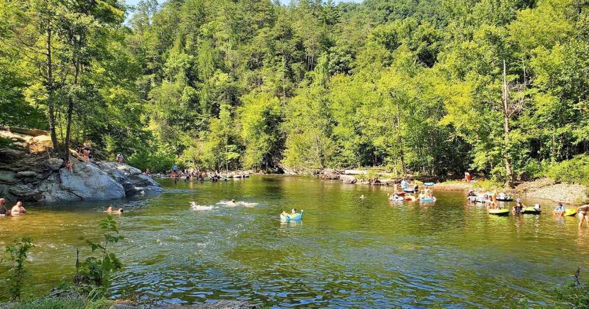 4 Best Swimming Spots in the Smoky Mountains 4 Best Swimming Spots in the Smoky Mountains