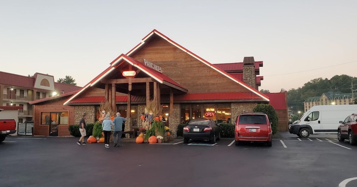 Top 6 Places to Grab Breakfast in Pigeon Forge Top 6 Places to Grab Breakfast in Pigeon Forge