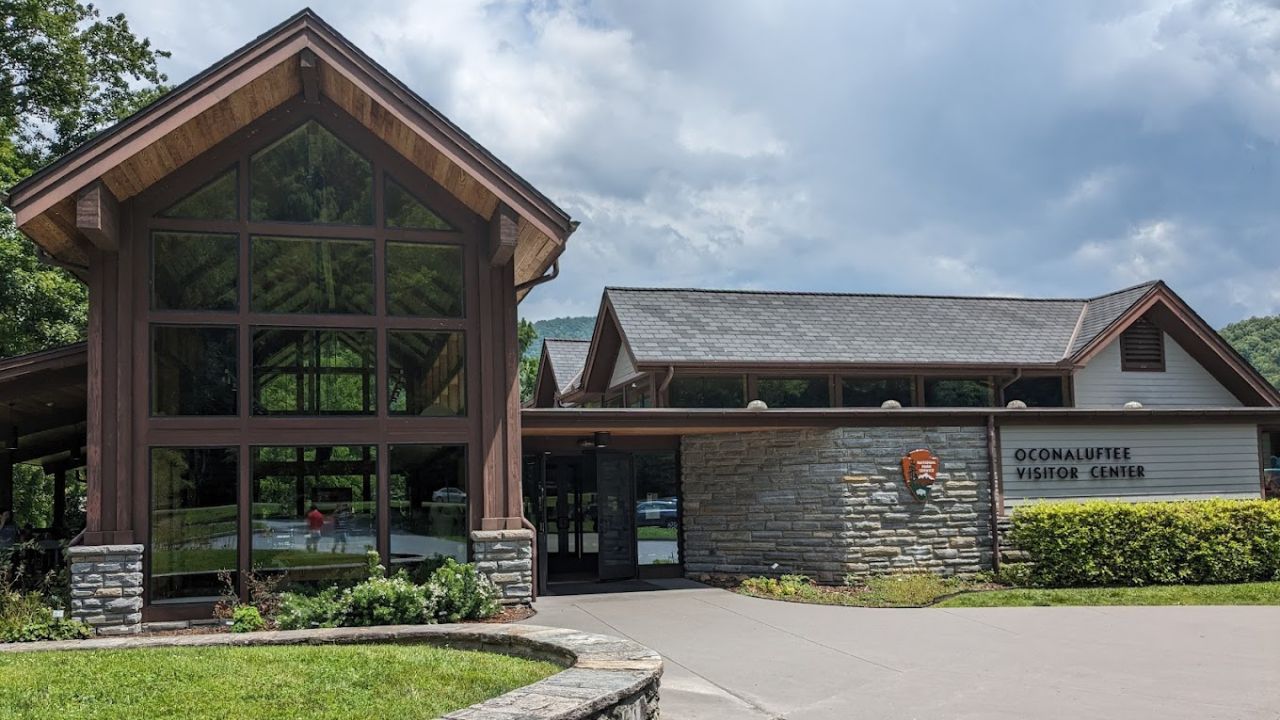 Planning Your Visit to the Oconaluftee Visitor Center in the Smoky Mountains Planning Your Visit to the Oconaluftee Visitor Center in the Smoky Mountains