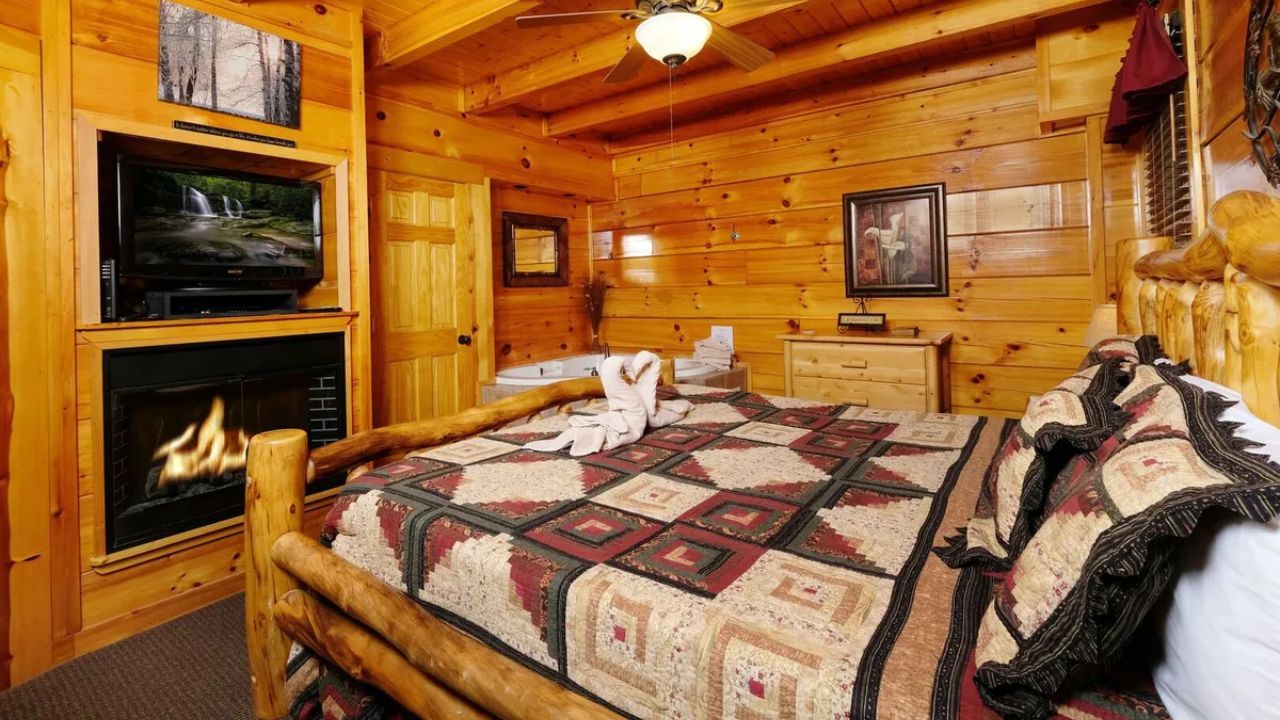 Romantic Cabin Getaways: Perfect Spots for Couples This Fall