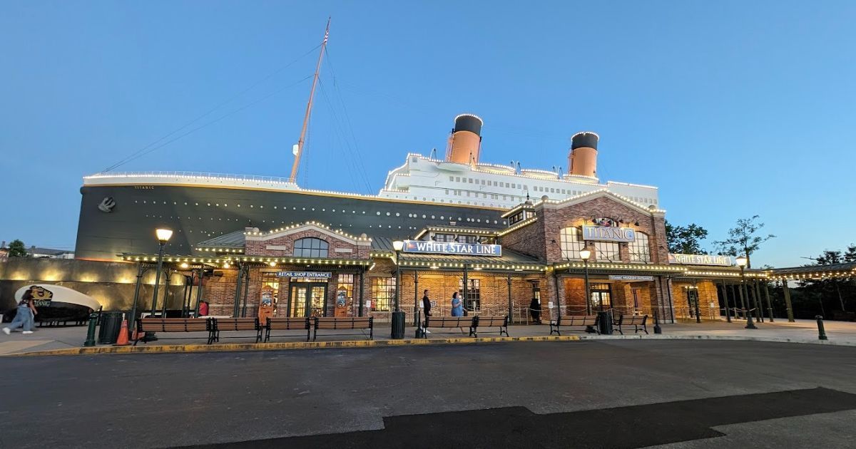 11 Popular Stops Along the Pigeon Forge Strip 11 Popular Stops Along the Pigeon Forge Strip