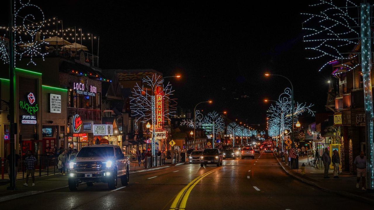 The 7 Best Ways to Experience a Gatlinburg Christmas