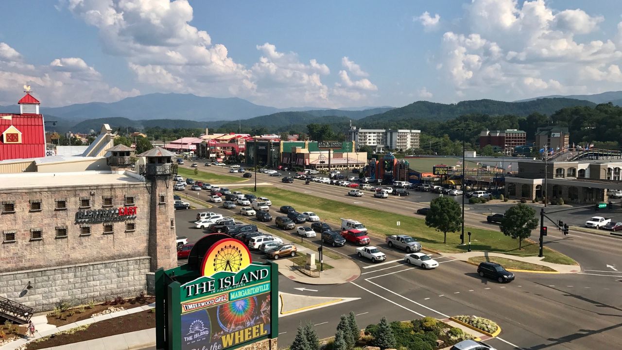 10 Must-See Pigeon Forge Attractions for Your Next Vacation 10 Must-See Pigeon Forge Attractions for Your Next Vacation