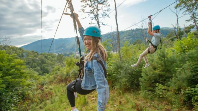 8 Romantic Itinerary Ideas for Couples Visiting Gatlinburg