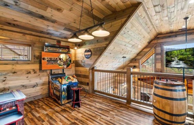 7 Reasons a Smoky Mountain Cabin with Arcade Games Is Worth It