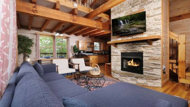 5 Reasons Why a Cabin Gift Certificate is the Perfect Holiday Present