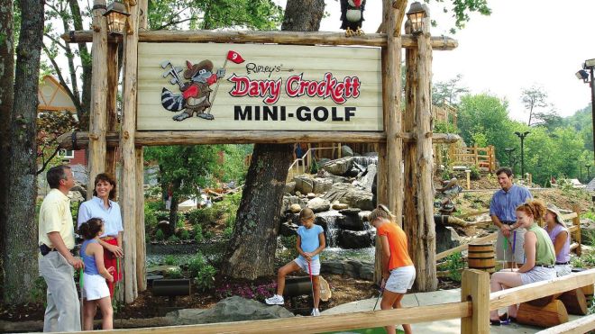 7 Best Mini Golf Courses in Gatlinburg