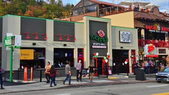 6 Best Karaoke Bars in Gatlinburg and Pigeon Forge