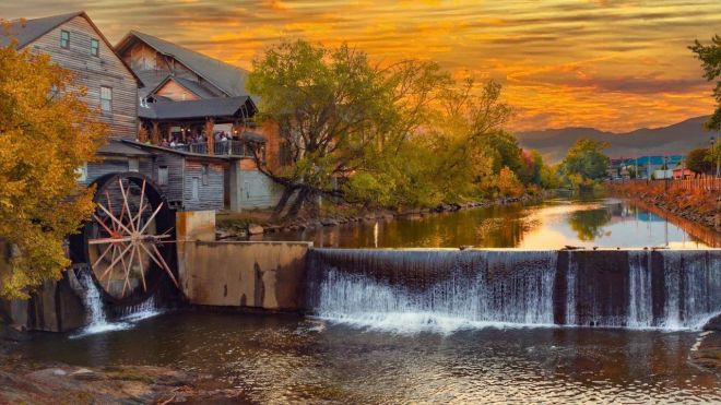 7 Reasons November is the Perfect Month to Visit Pigeon Forge