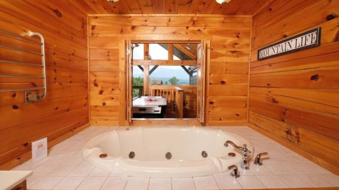 Why a Jetted Tub is the Ultimate Cabin Rental Treat