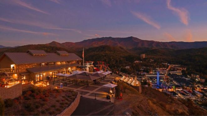 6 Fun Things to Do in Pigeon Forge and Gatlinburg at Night