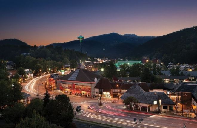 Summer Weather in Gatlinburg, TN: Complete Month-by-Month Guide