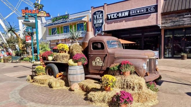 5 Reasons Why Autumn is the Best Time to Visit Pigeon Forge