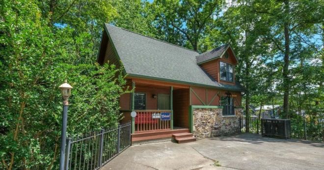 Top 5 Pigeon Forge Cabins Not in the Mountains