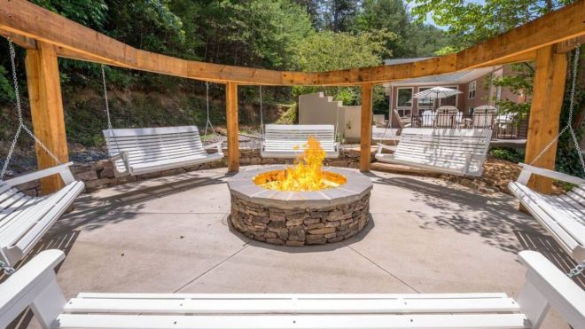 Top 6 Pigeon Forge Cabins for Your Next Group Getaway
