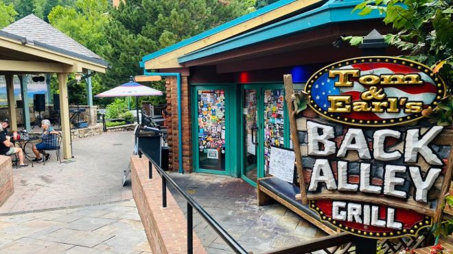 Image for Thing To Do Tom & Earl’s Back Alley Grill