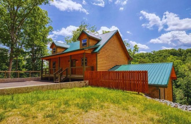 Top 8 Ways to Save on Your Next Pigeon Forge Cabin Stay