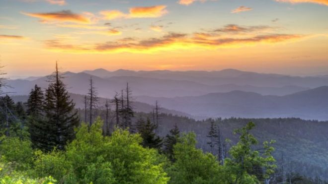 Where to Stay: Pigeon Forge vs Gatlinburg