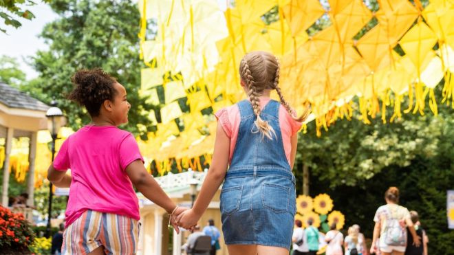 A Quick Guide to Dollywood’s Smoky Mountain Summer Celebration