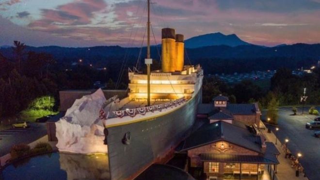 7 Must-See Sights in Downtown Pigeon Forge
