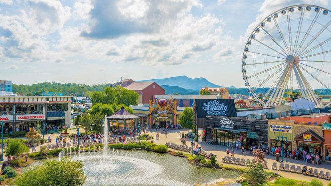 The Best Times of the Year to Visit Pigeon Forge