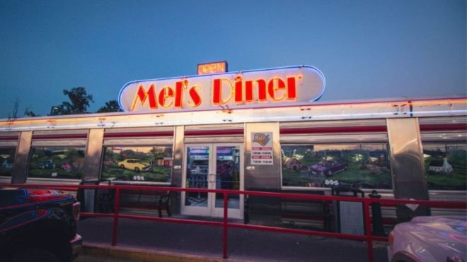 6 Fun Places to Eat in Pigeon Forge