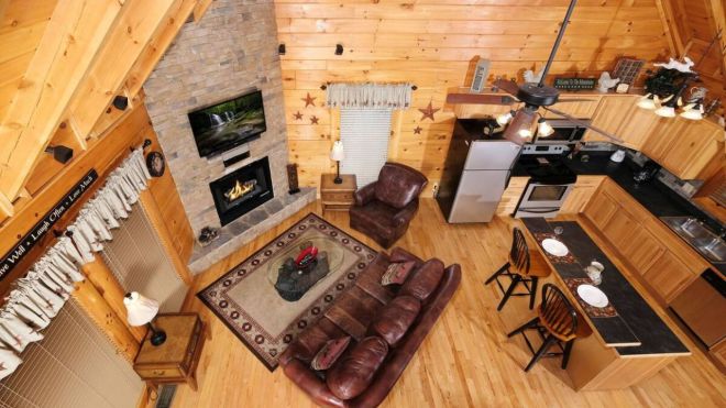 How to Book the Perfect Dates in a Pigeon Forge Cabin