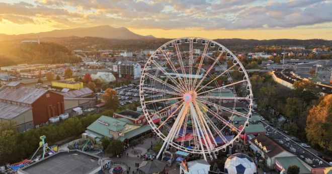 5 Best Nighttime Attractions in Pigeon Forge, TN for Families