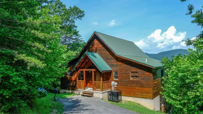 5 Surprising Reasons Why Staying in a Cabin is Better than a Hotel
