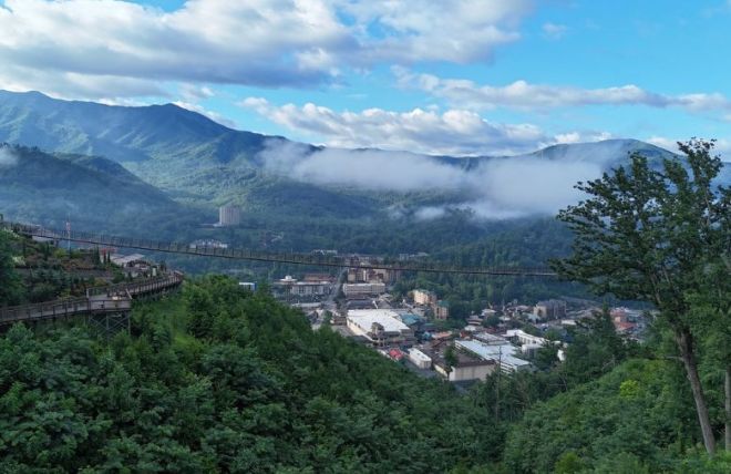Gatlinburg's Best High-Up Attractions (Even If You're Afraid of Heights)