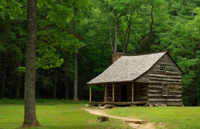 Top 8 Things to Do in Cades Cove (Guide + Hours, Directions & Tips)