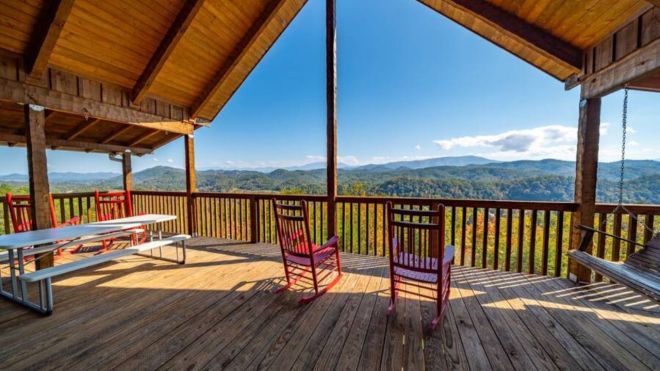 5 Benefits of Staying in Cabins with a View in Gatlinburg