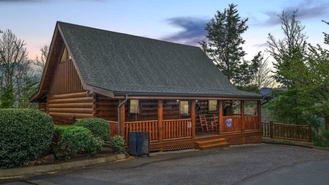 5 Cozy Gatlinburg Cabins for Couples
