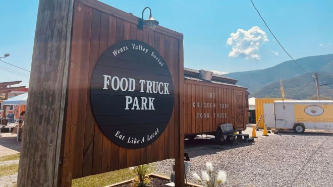 The Incredible Food Truck Park in Wears Valley