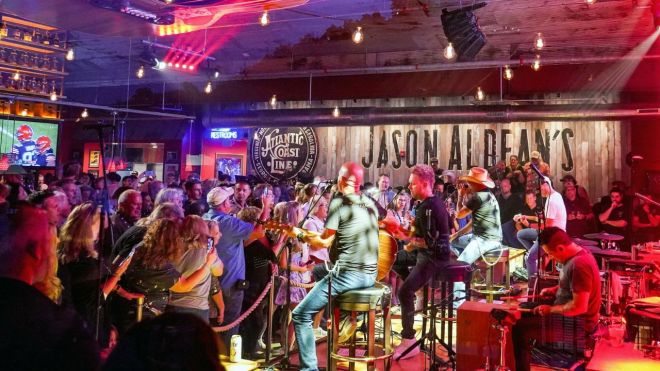 What Is There to Do in Gatlinburg at Night?