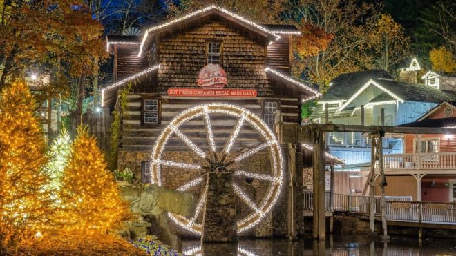 Family-Friendly Activities for Thanksgiving Week in Pigeon Forge