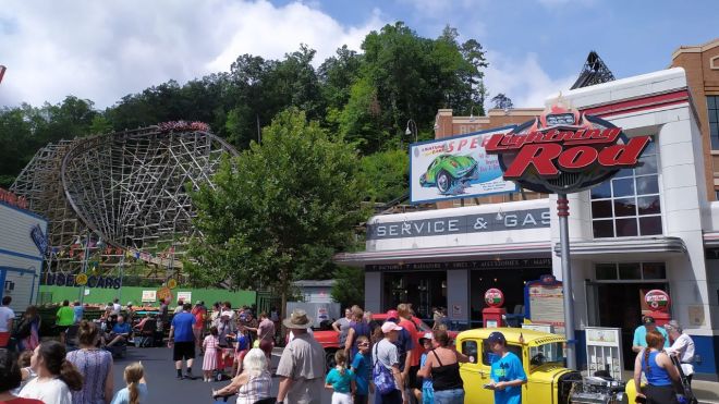 About the Lightning Rod Roller Coaster at Dollywood