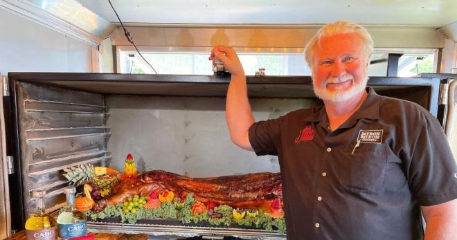 5 Reasons to Visit Myron Mixon's Barbeque Co. in Gatlinburg