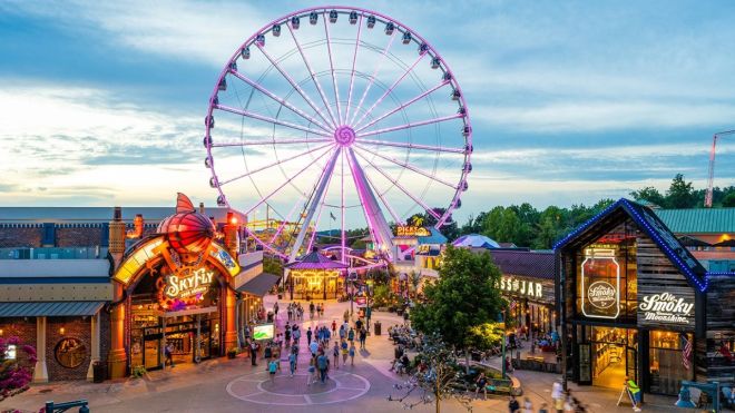 Pigeon Forge - The Perfect Mix of Nature and Excitement