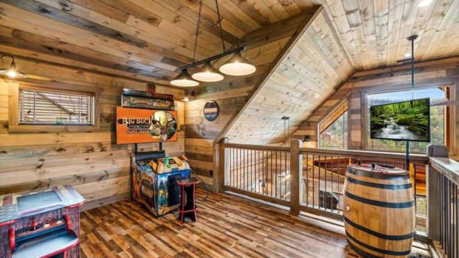 10 Benefits of Renting a Pigeon Forge Cabin with Arcade Games