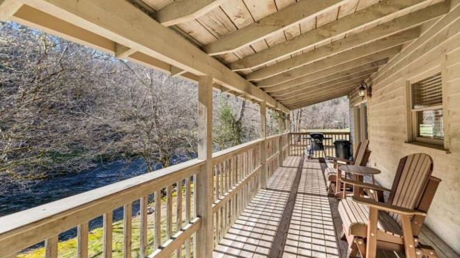 9 Benefits of Staying in Our Gatlinburg Cabins on the River