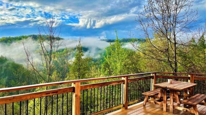 Boost Referrals and Re-Bookings with Colonial Properties' Vacation Rental Management
